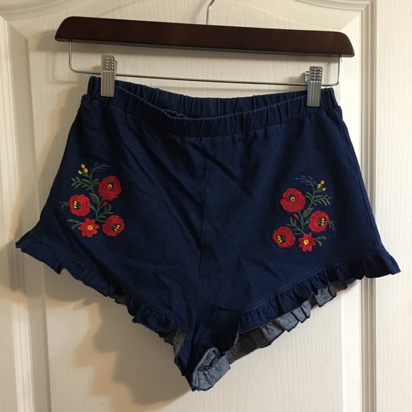 Size Small shorts from Forever 21 - Picture 1 of 7